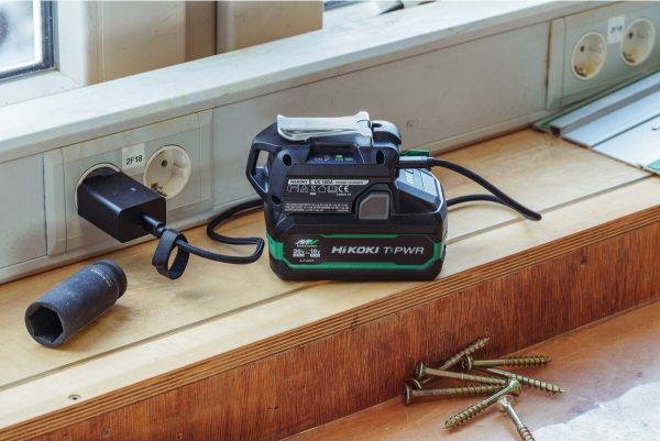 Adapter - polnilnik HiKOKI UC18DA